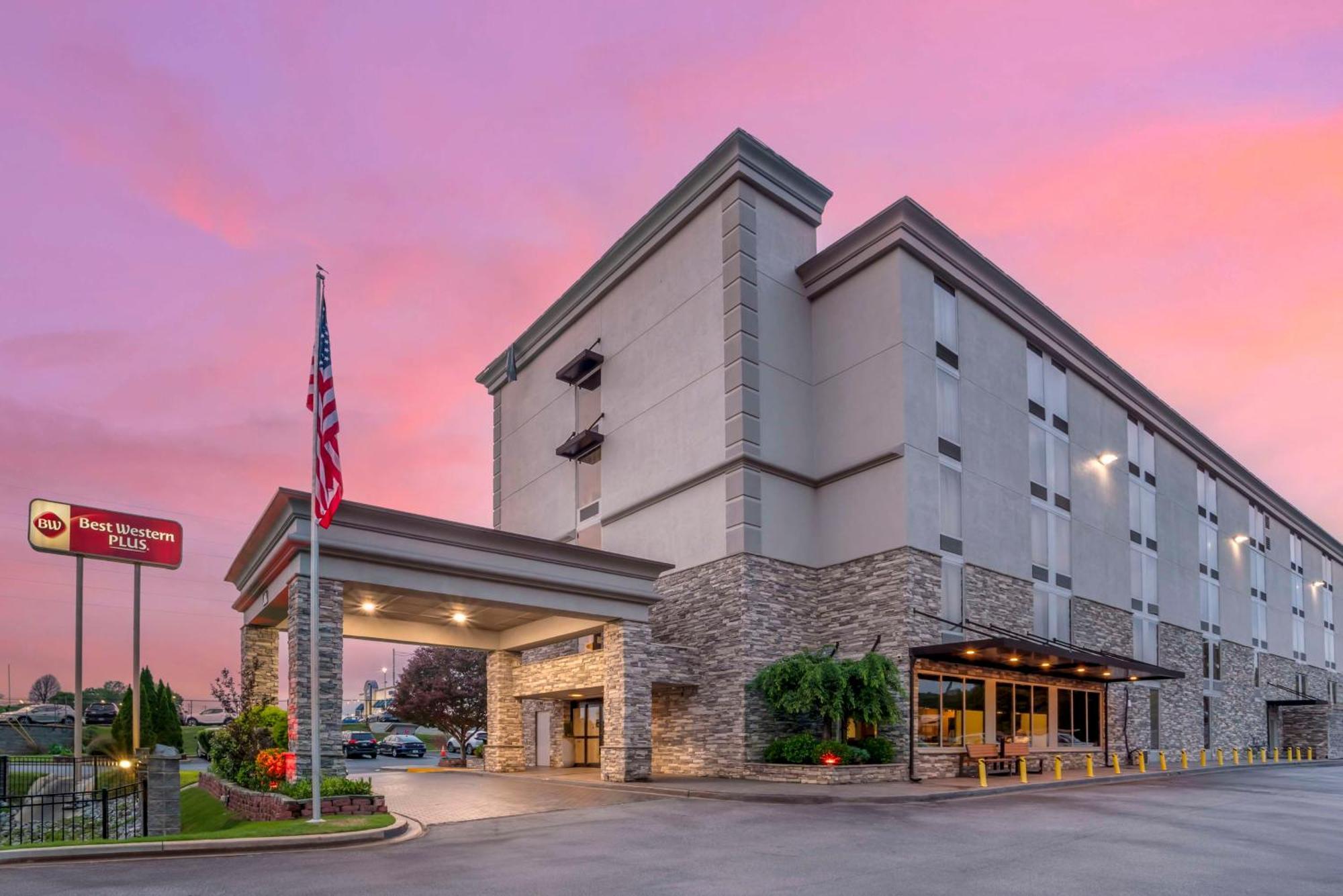 Best Western Plus Greenville I-385 Inn & Suites Exterior photo